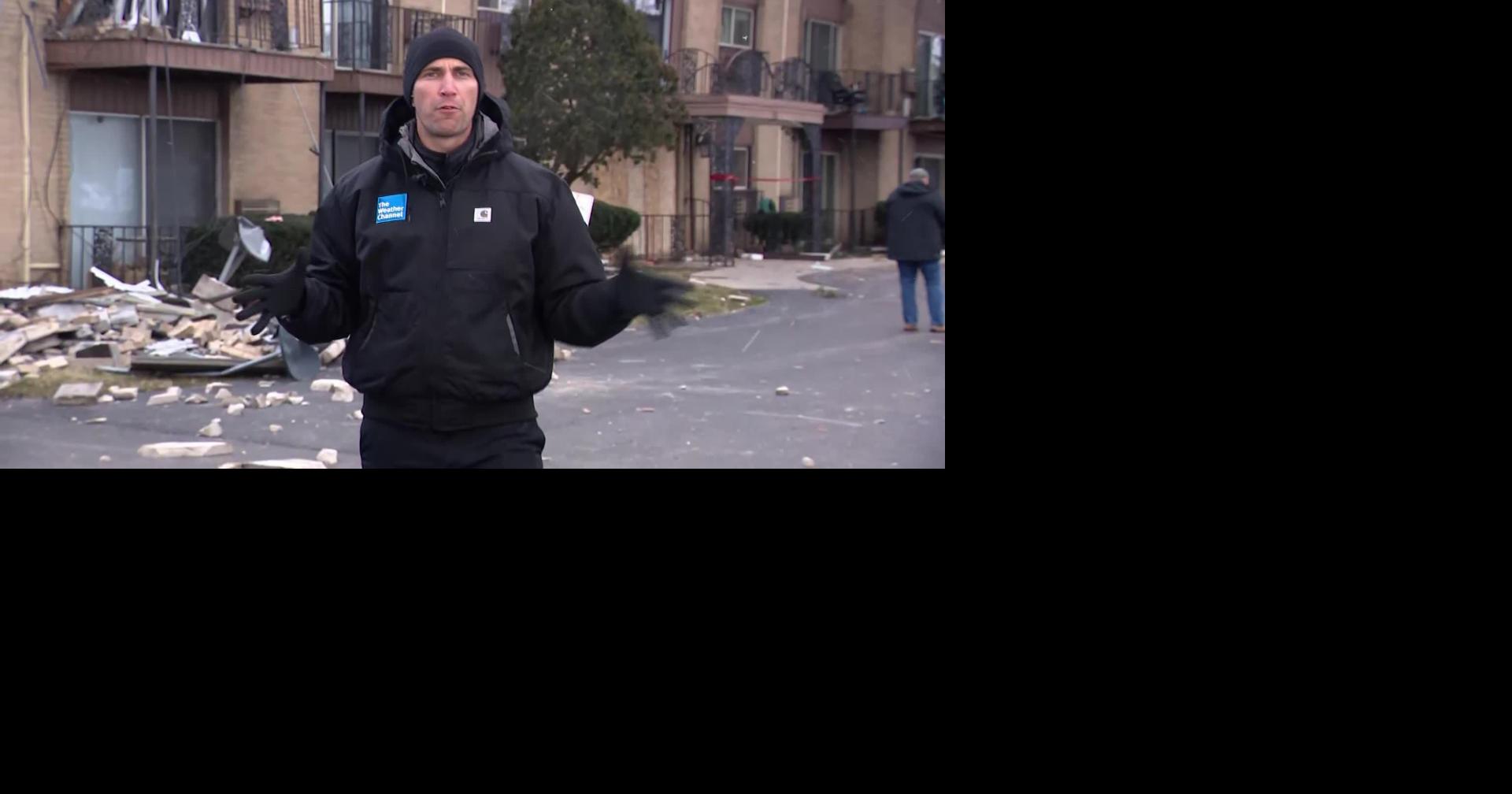 Microburst Winds in Mundelein, IL Causes Extensive Storm Damage Video