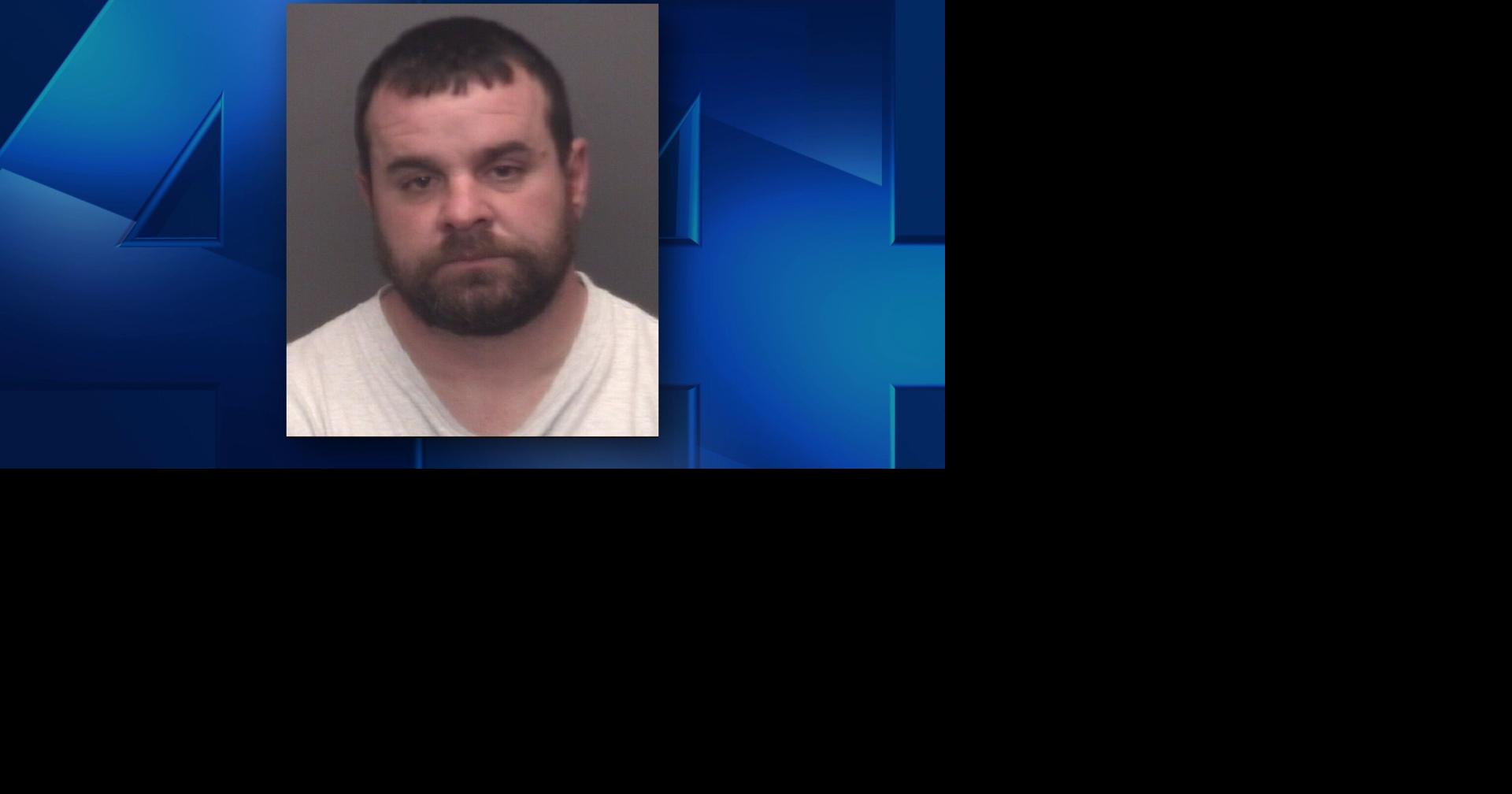 Man accused of pulling gun on security staff at Evansville bar Crime