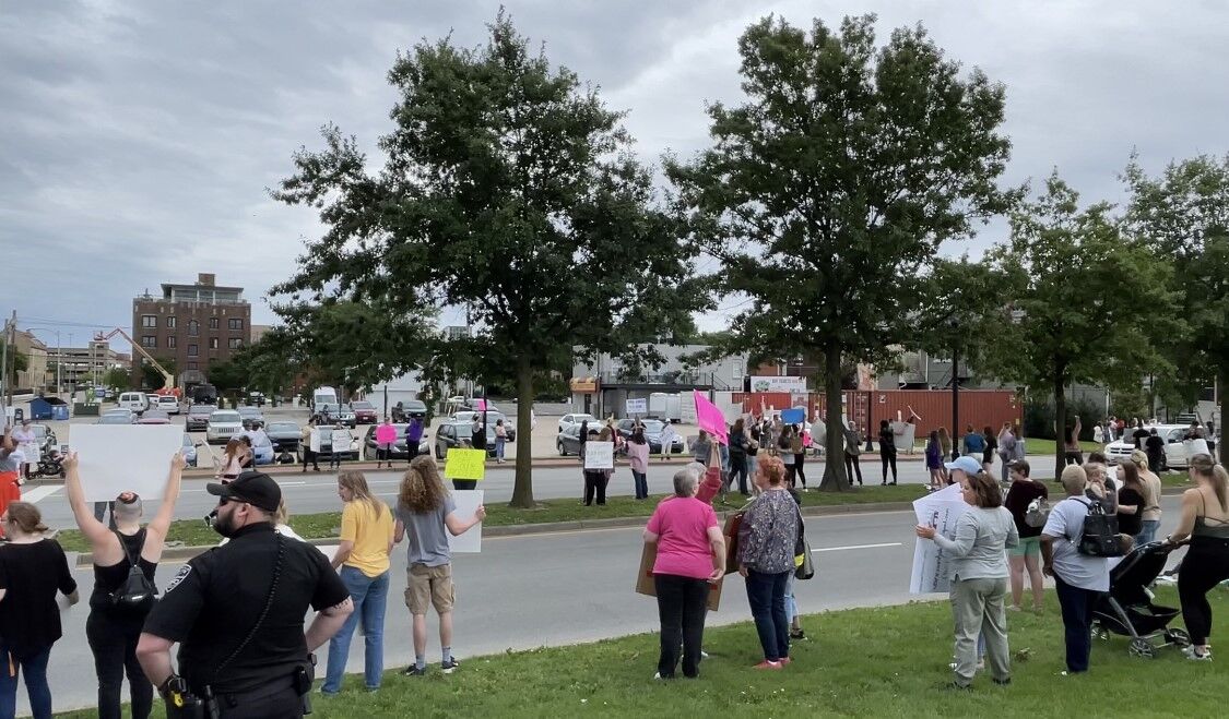 Hundreds rally in support of abortion rights in Indiana