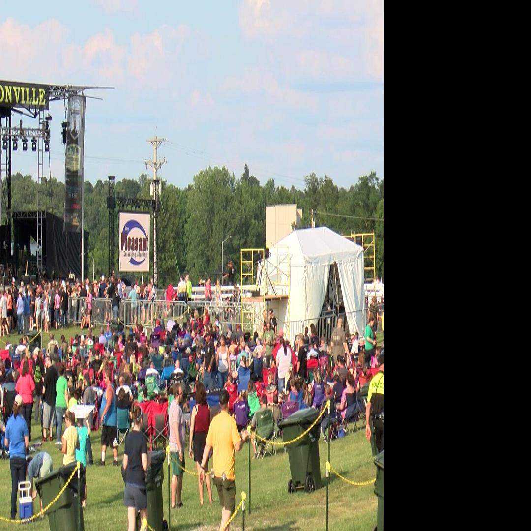 Madisonville Christmas Parade 2022 Lineup Announced For Madisonville's 4Th Fest And Praise In The Park 2022 |  News | Wevv.com