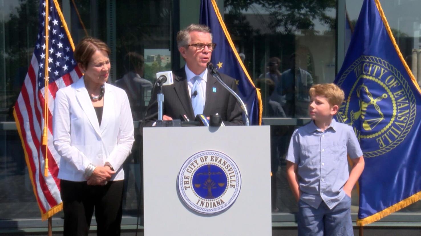Evansville's mayor says he won't be seeking reelection in 2023