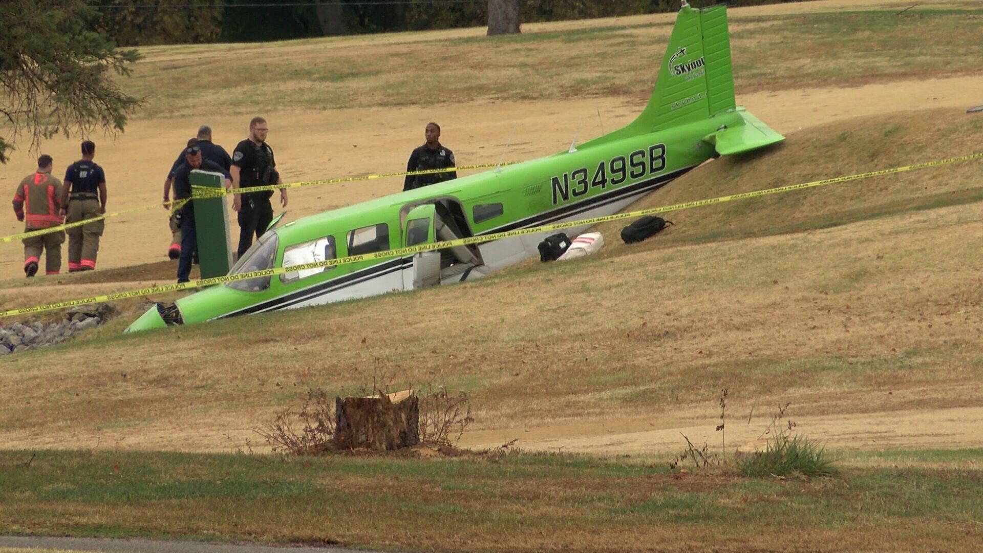 Listen to 911 calls from moments after small plane crash in