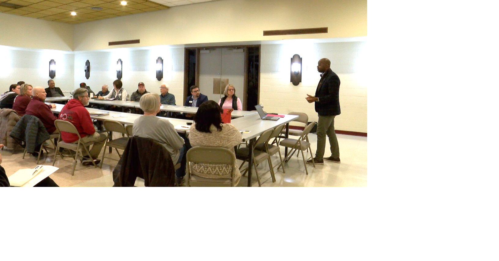 State Rep. Alex Burton hosts Town Hall to shape 2025 legislative priorities with Evansville community input