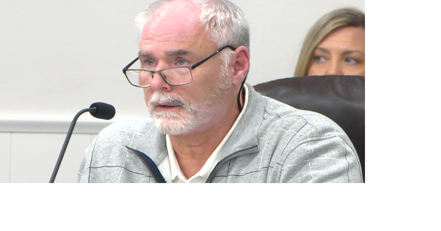 Embattled Warrick County Commissioners hold first public meeting since