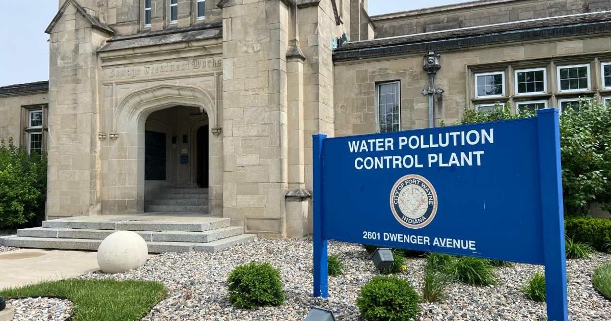Fort Wayne City Utilities hosts tours of water pollution treatment ...