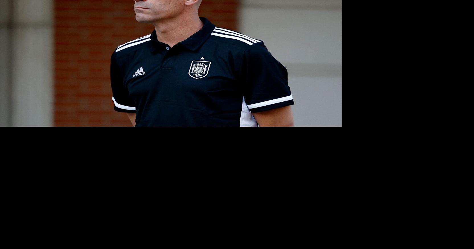 “No dimitiré”, dice desafiante el técnico de fútbol español Luis Rubiales, tras una semana de intensas críticas por un beso no deseado al jugador estrella |  Deportes