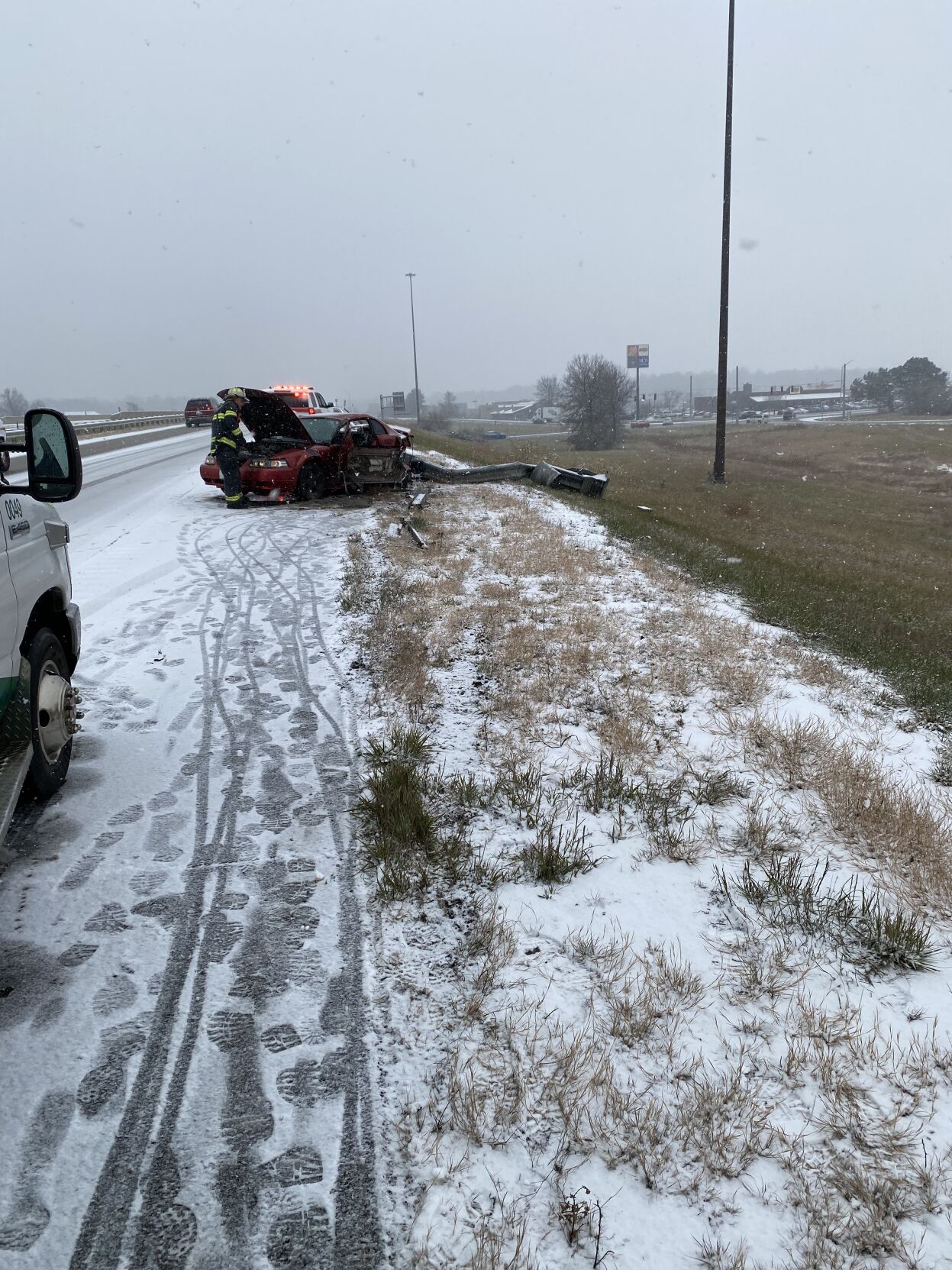 Driver Injured In DeKalb County Crash Due To Snowy Roads | News | Wfft.com