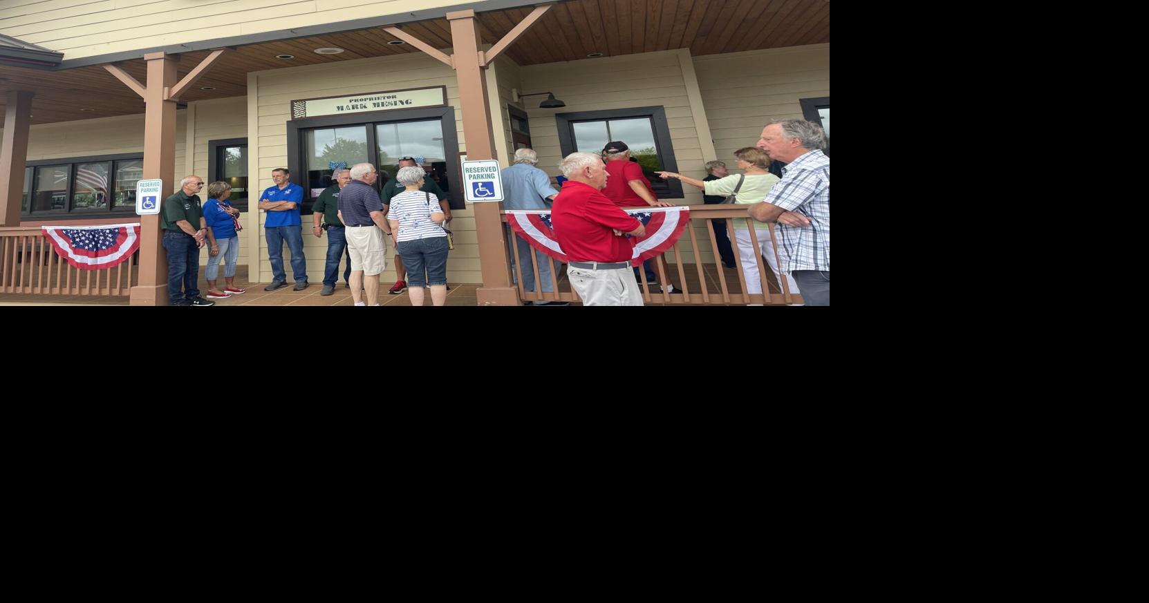 Outback Steakhouse feeds veterans News