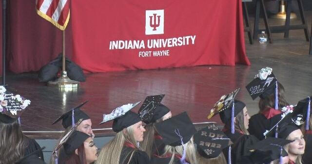 IU Fort Wayne students celebrate first standalone graduation since IPFW ...