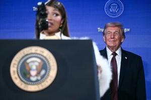 'No. 1 fan': Rapper Minaj backs Trump