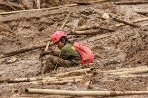 Indonesia landslide death toll rises to 74