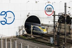 Eurostar urges passengers to postpone journeys due to 'major disruption'