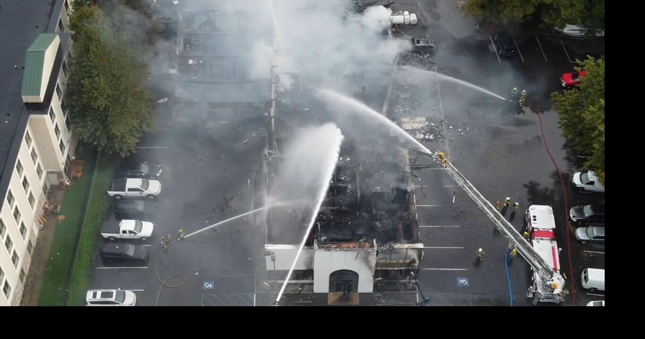 Large fire in Stroud Twp. destroys car service center, multiple cars inside Poconos and Coal
