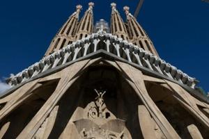 Barcelona's unfinished basilica hits new heights despite delays