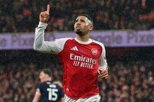 Quadruple chasing Arsenal rout Wigan to reach FA Cup fifth round