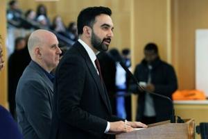 AI, manipulated images falsely link some US politicians with Epstein