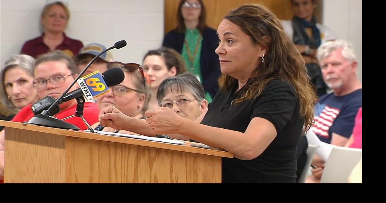 Proposal to cut jobs fails at emotional Whitehall-Coplay school board ...
