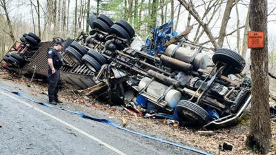 Person killed in tractor trailer crash in Schuylkill County | Poconos ...
