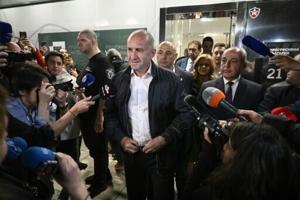 Bulgaria ex-president wins parliamentary majority