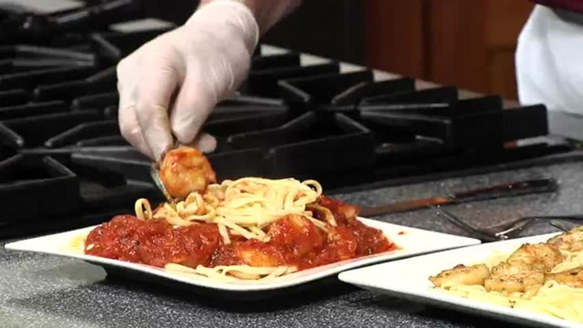 Louie S Restaurant Cooks Up Holiday Meals Lehigh Valley Regional News Wfmz Com