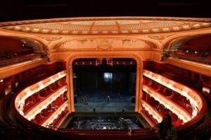 Show must go on: London opera chief steps in for ailing tenor