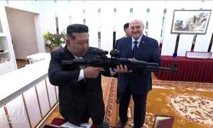 Belarus' Lukashenko gifts automatic rifle to North Korea's Kim