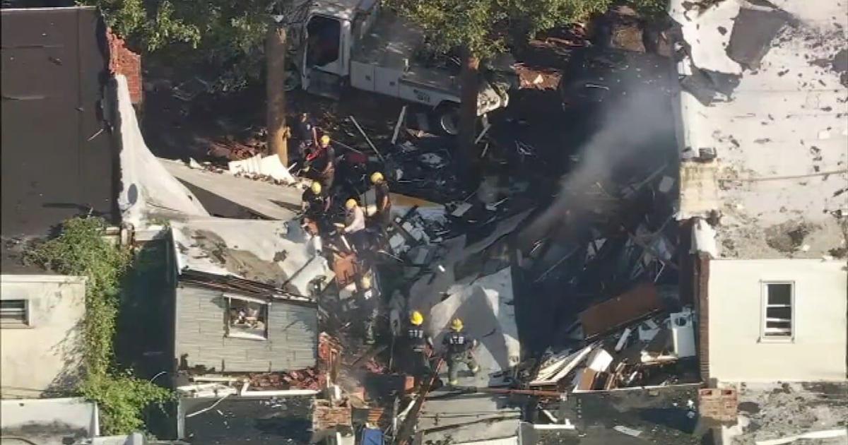 Explosion Philadelphia 1 dead, 2 injured after fire, explosion destroys Philly homes ...