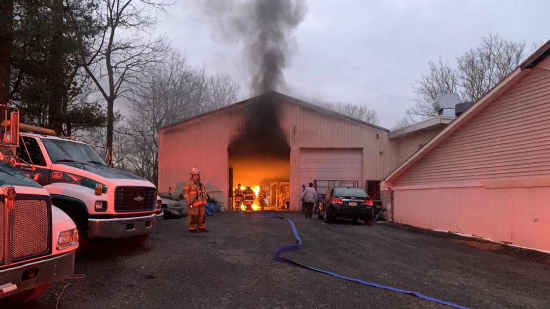 Fire breaks out at auto body shop in Catasauqua | Lehigh Valley