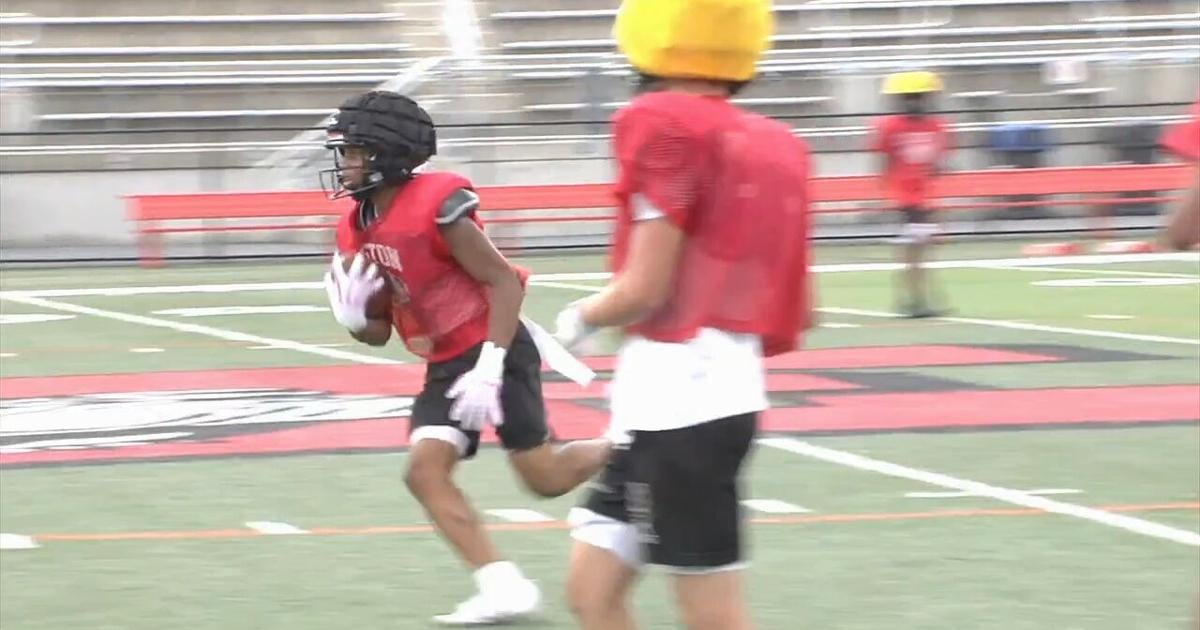 Easton football hope to repeat as district champions with new signal caller