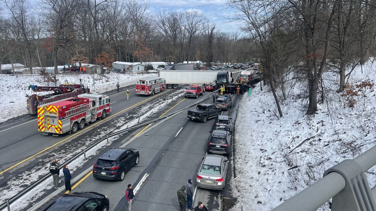 State Police: 3 Dead After 5-vehicle Crash That Shut Down Route 33 For ...