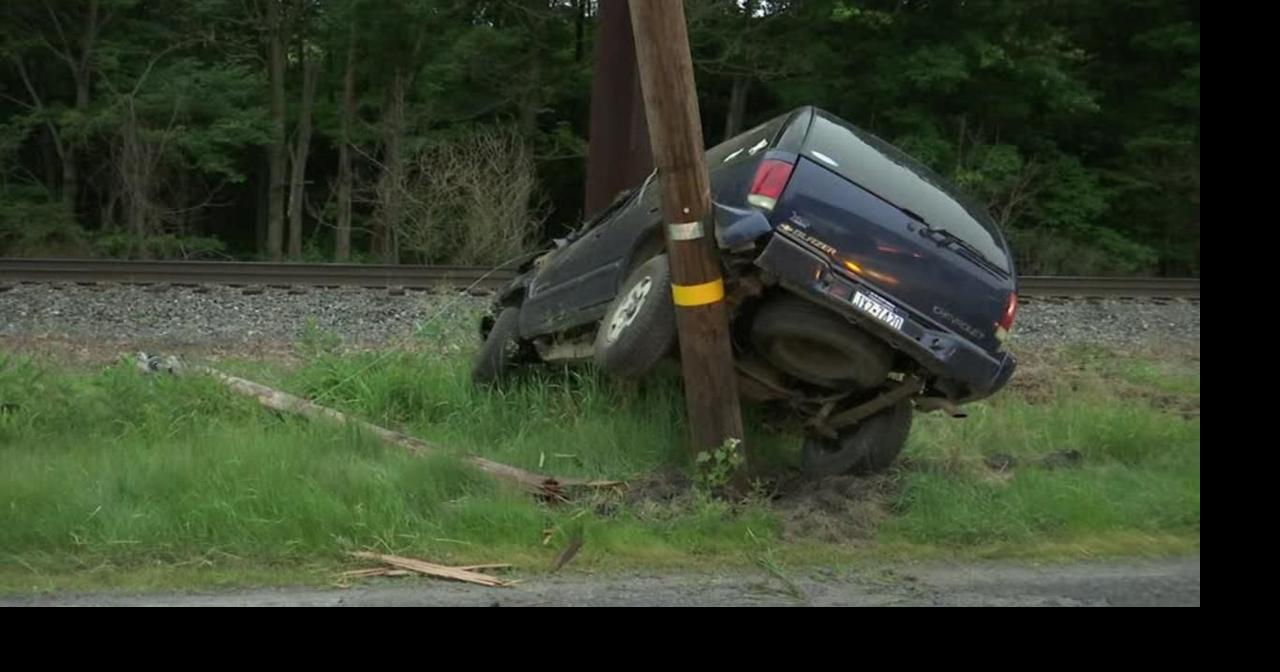 Suv Hits Pole Knocks Out Power For Hundreds In Schuylkill County News