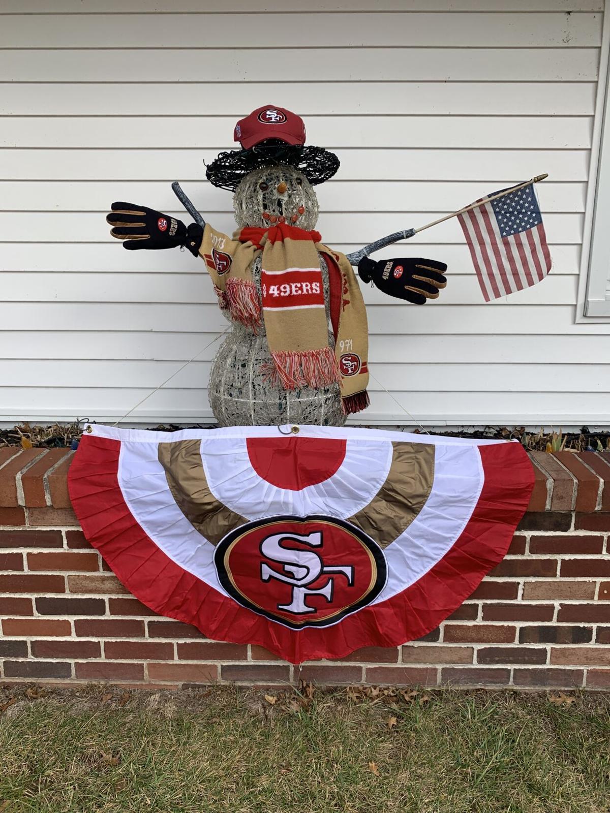 Fans Put 49ers T-Shirt on Philadelphia Rocky Statue Ahead of NFC  Championship