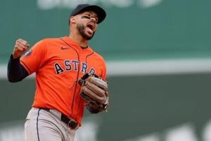 Astros' Correa to miss rest of MLB season with ankle injury