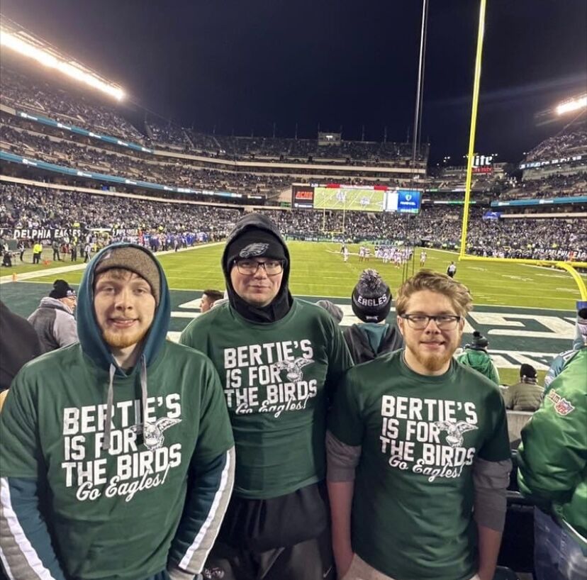 Share your Giants, Eagles fan photos with 69 News, News