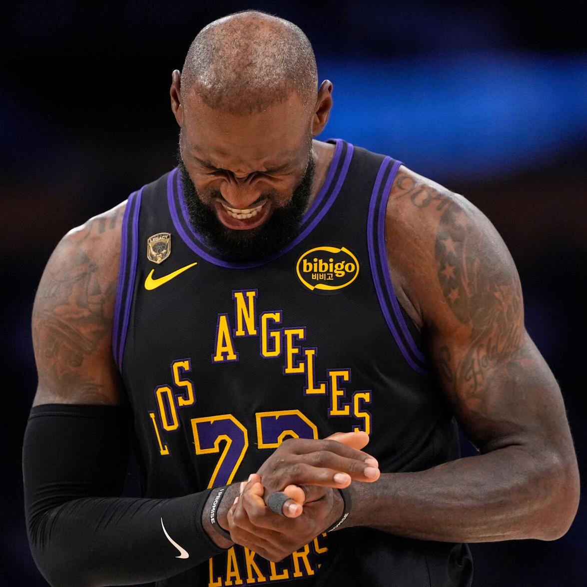 LeBron scores 28, leads short-handed Lakers past Durant's Rockets again  101-94 for 2-0 series lead | Ap-sports | wfmz.com