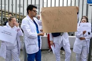 Ecuador doctors protest crisis as patients bring own meds to surgery