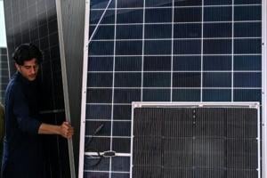 Solar push helps Pakistan temper Gulf energy shock