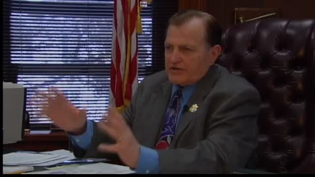 Hazleton mayor: Dominican flag cannot fly at city hall | Noticias ...