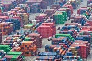 China's economy beats forecasts, but war darkens outlook