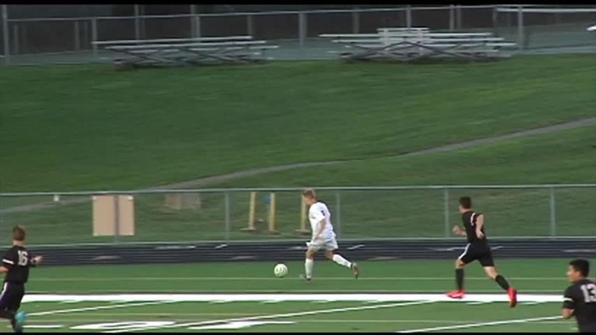 Fleetwood Runs Away With 6 0 Win At Berks Catholic Sports Wfmz Com