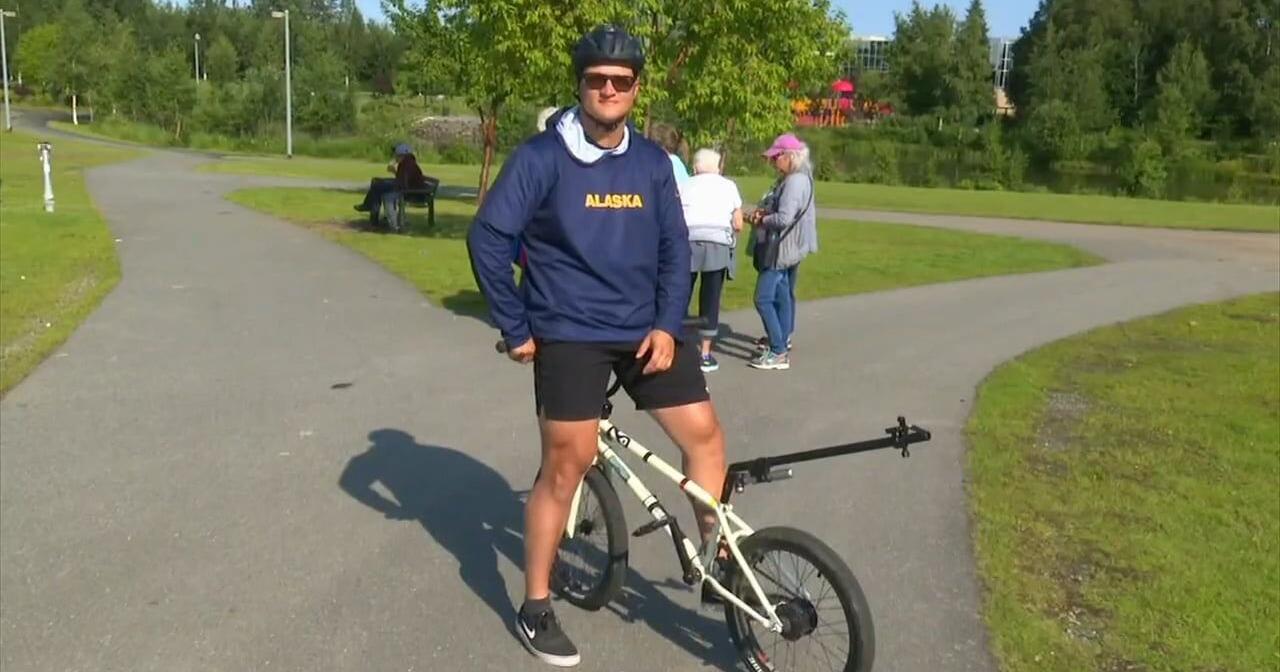 Backwards bike rider explains how he started - Vimarsana News