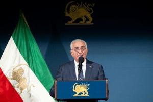 Shah's son confident Iran rulers to fall as Trump holds off