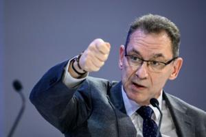 Pfizer shares drop on quarterly loss