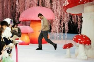 Blazy takes flight of fancy with bird-themed Chanel show