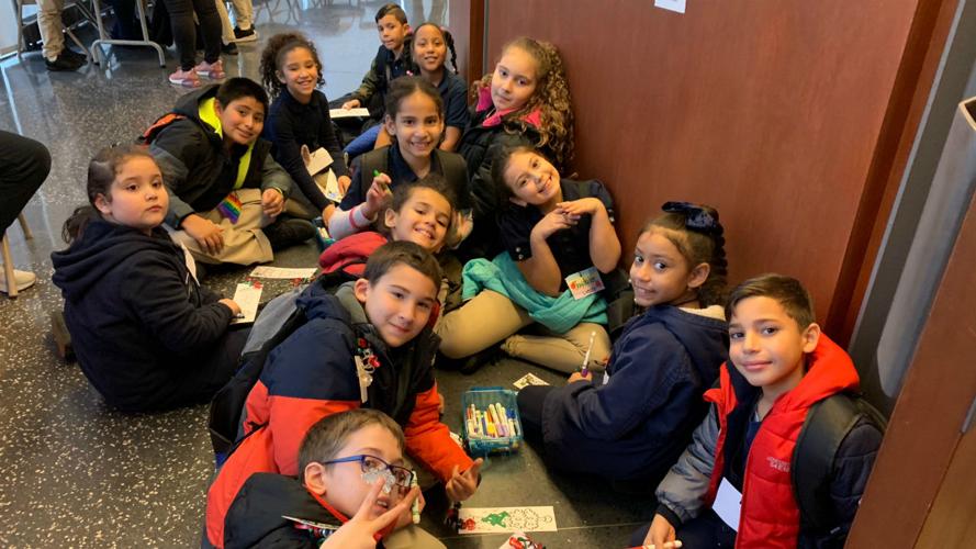 Elementary school students help decorate tree for Bethlehem ...