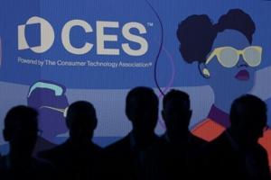 AI pendants back in vogue at tech show after early setback