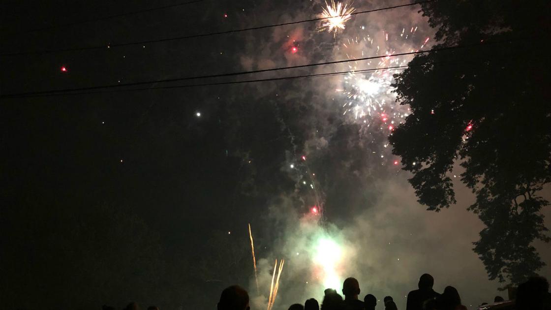 4th of july fireworks light up night sky in west reading berks regional news wfmz com 4th of july fireworks light up night sky in west reading