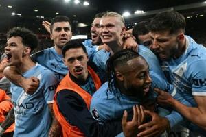 Man City eye Premier League title twist as pressure mounts on Frank and Howe