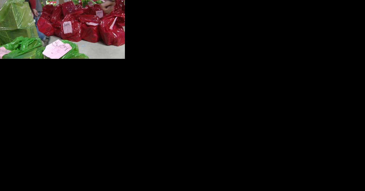 Volunteers help Salvation Army provide presents for those in need - Vimarsana News