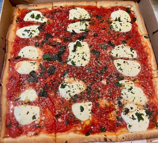 New Easton area pizzeria brings Italian favorites back to familiar spot